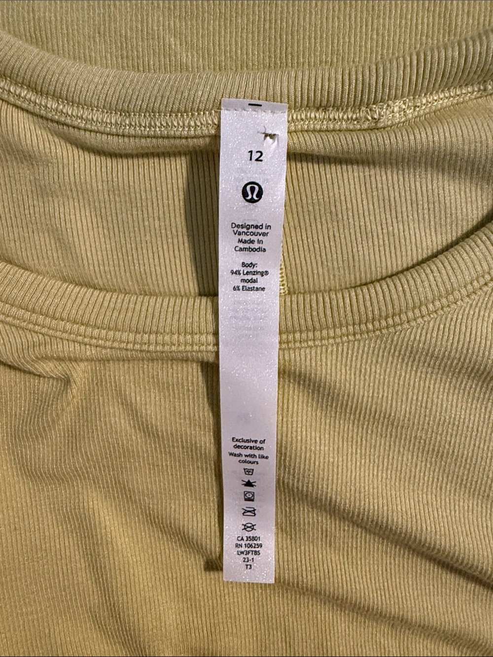 🍋 LULULEMON Hold Tight Short Sleeve Shirt Size 12